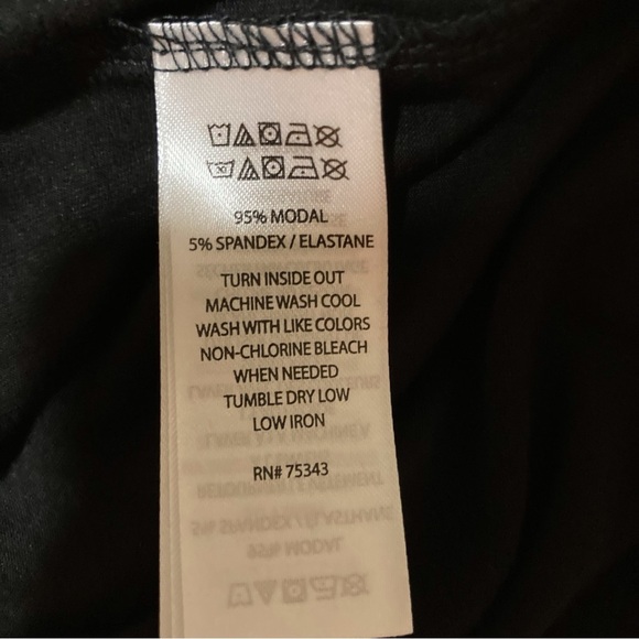 Beacan Cove Relaxed Fit Blouse with Long Sleeves - Picture 8 of 9